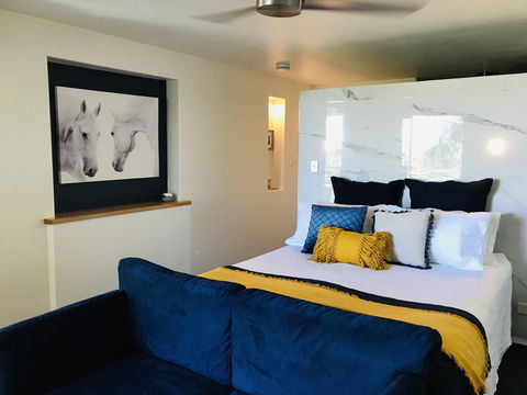 Waves And White Horses Seaview Retreat (adults Only) - QLD Tourism 2