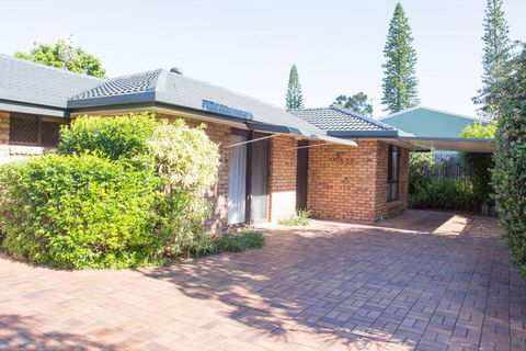Wellington Parade 1/15a, Shelly Beach, Caloundra - QLD Tourism 1