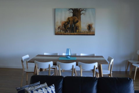 Western Breeze - Queensland Tourism 3