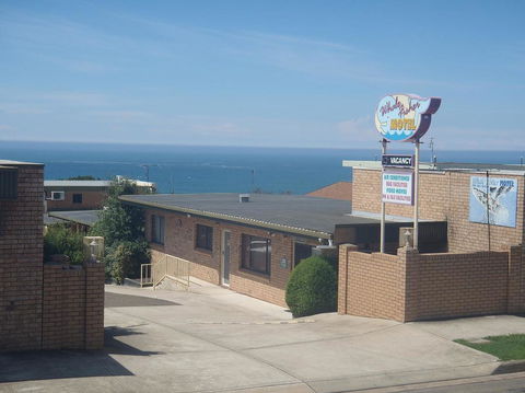 Whale Fisher Motel - Queensland Tourism 0