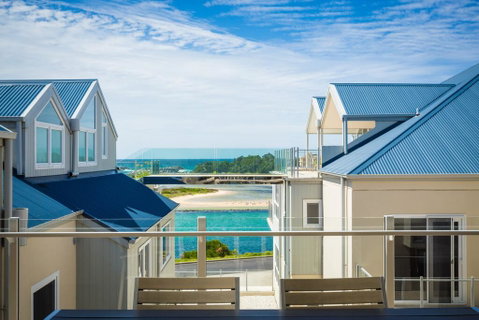 Wharf Apartment Unit 15 - QLD Tourism 0