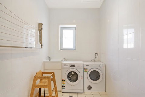 Wharf Apartment Unit 15 - QLD Tourism 3