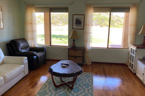 Whispering Palms - QLD Tourism 3