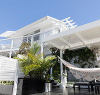 White Beach Cottage