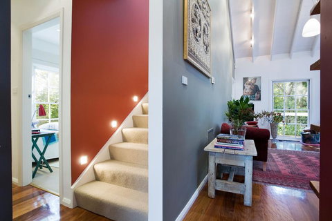 White Cottage - Queensland Tourism 2