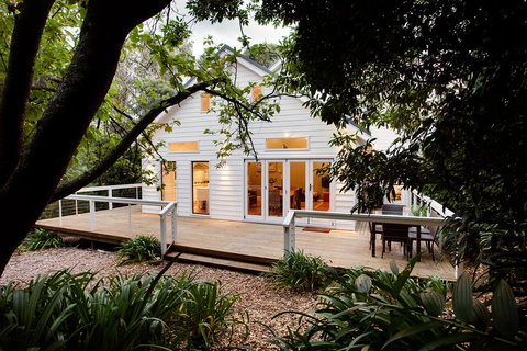 White Cottage - Queensland Tourism 3