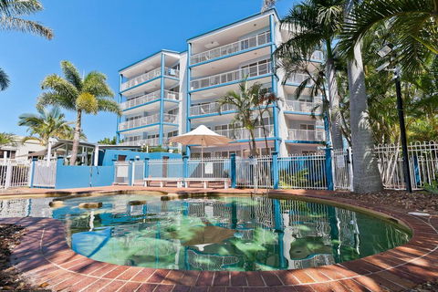White Crest Luxury Apartments - Queensland Tourism 1