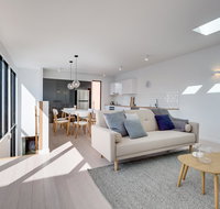 White Room Apartments - QLD Tourism