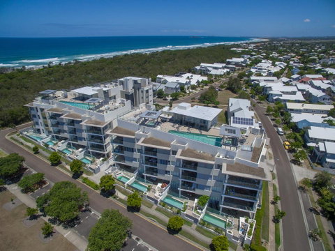 White Shells Luxury Apartments - QLD Tourism 0