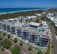 White Shells Luxury Apartments - QLD Tourism