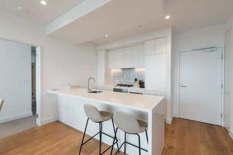 Whitehorse Tower 2 Bedroom 2 Bath - Queensland Tourism 1