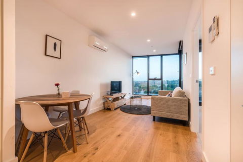 Whitehorse Tower Deluxe 1 Bedroom With View - Queensland Tourism 1