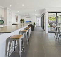 Whitsunday Family Escape - Queensland Tourism
