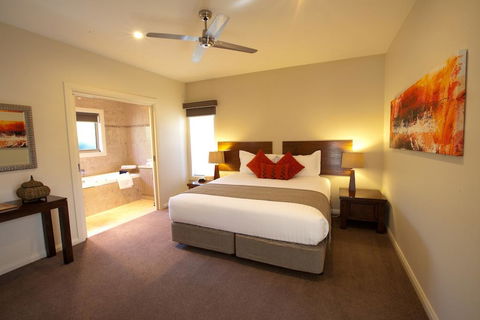 Wild Cattle Creek Estate - QLD Tourism 0