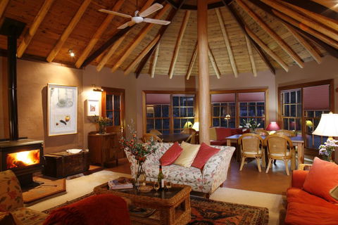 Wildwood Guesthouse - QLD Tourism 0