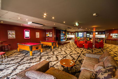 Wiley Park Hotel - QLD Tourism 1
