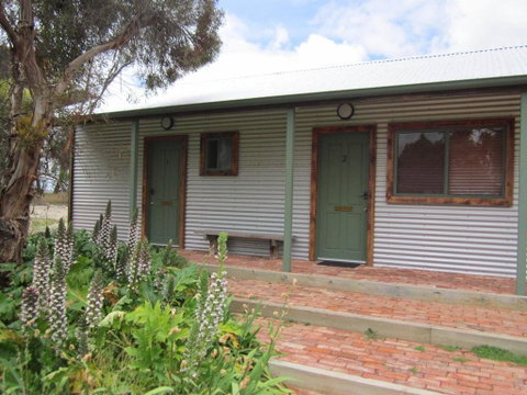 Willalooka Tavern - QLD Tourism 0