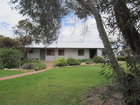 Willalooka Tavern - QLD Tourism 1