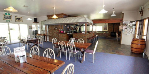 Willalooka Tavern - QLD Tourism 3