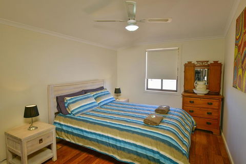 William Creek Camp Ground & Units - QLD Tourism 3