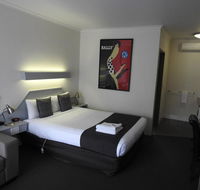 Wine Village Motor Inn - Queensland Tourism