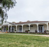 Winniston Lodge Luxury Accommodation - Queensland Tourism