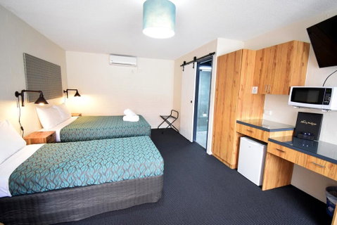 Winsor Park Motor Inn - QLD Tourism 3