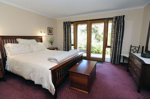 Wintarni Olives Cottage - QLD Tourism 2