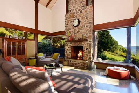 Womberroo - Kangaroo Valley - Queensland Tourism 1