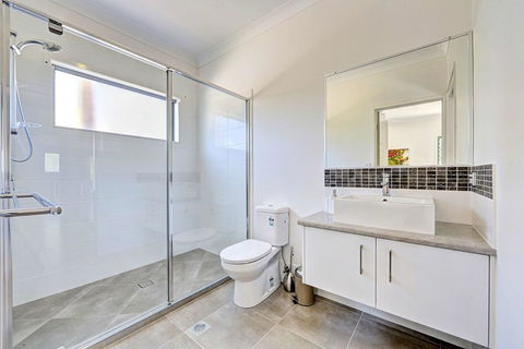 Woodgate Beach Houses - Queensland Tourism 3