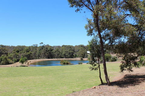 Woodstone Goanna Cottage - Queensland Tourism 2