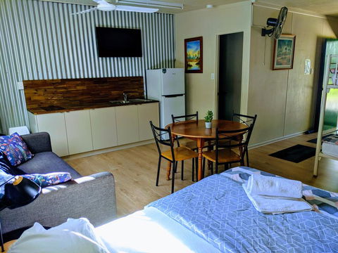 Woolshed Eco Lodge - Queensland Tourism 2