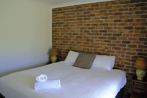 Woolshed Hill Estate - QLD Tourism 3