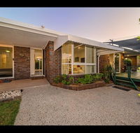 Woorim Secluded Palms Cottage
