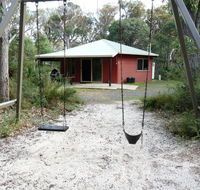 Wrenwood Chalets - QLD Tourism