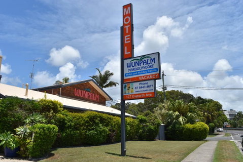 Wunpalm Motel & Holiday Cabins - QLD Tourism 0