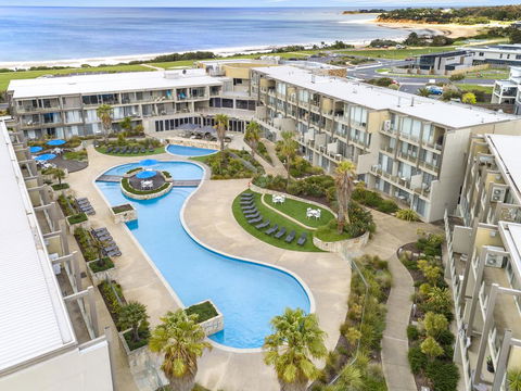 Wyndham Resort Torquay - QLD Tourism 0