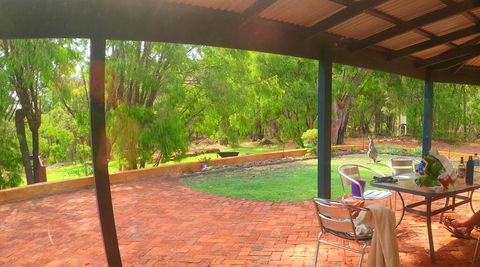 Yallingup Pet Friendly Bush Retreat - Queensland Tourism 1