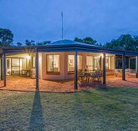 Yallingup Pet Friendly Bush Retreat - QLD Tourism