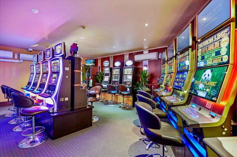 Yandina Hotel - QLD Tourism 3