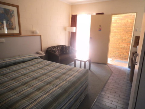 Yarragon Motel - QLD Tourism 2