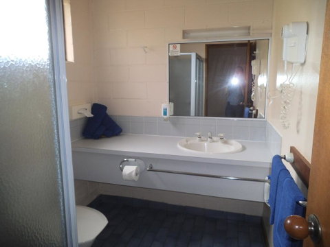 Yarragon Motel - QLD Tourism 0