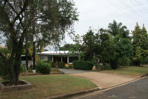Yarraman Gardens Motel Queensland - QLD Tourism 2