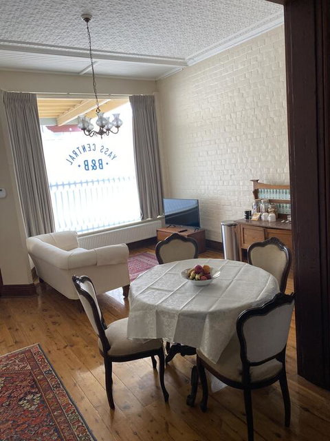 Yass Central B&B - QLD Tourism 1