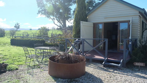 Yea Wood Duck Cabin - QLD Tourism 1