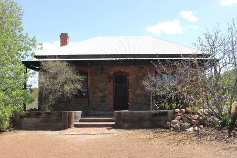 York Cottages And Burnley House - QLD Tourism 3