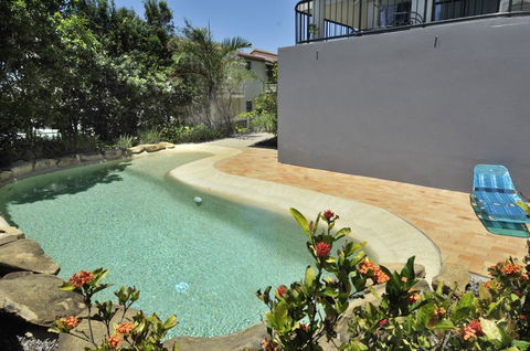 Your Home From Home With Ocean Views - QLD Tourism 3