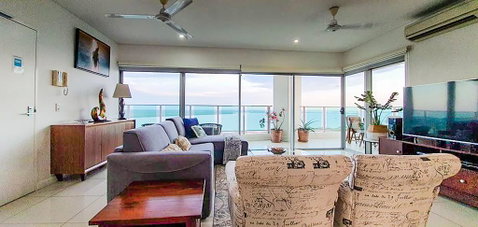 ZEN BY THE WATER - Darwin Premier Retreat - QLD Tourism 3