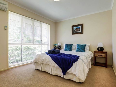 *Casa Al Lago* - QLD Tourism 4