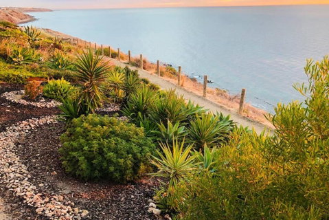 *Newly Listed* Couples Clifftop Retreat - QLD Tourism 1